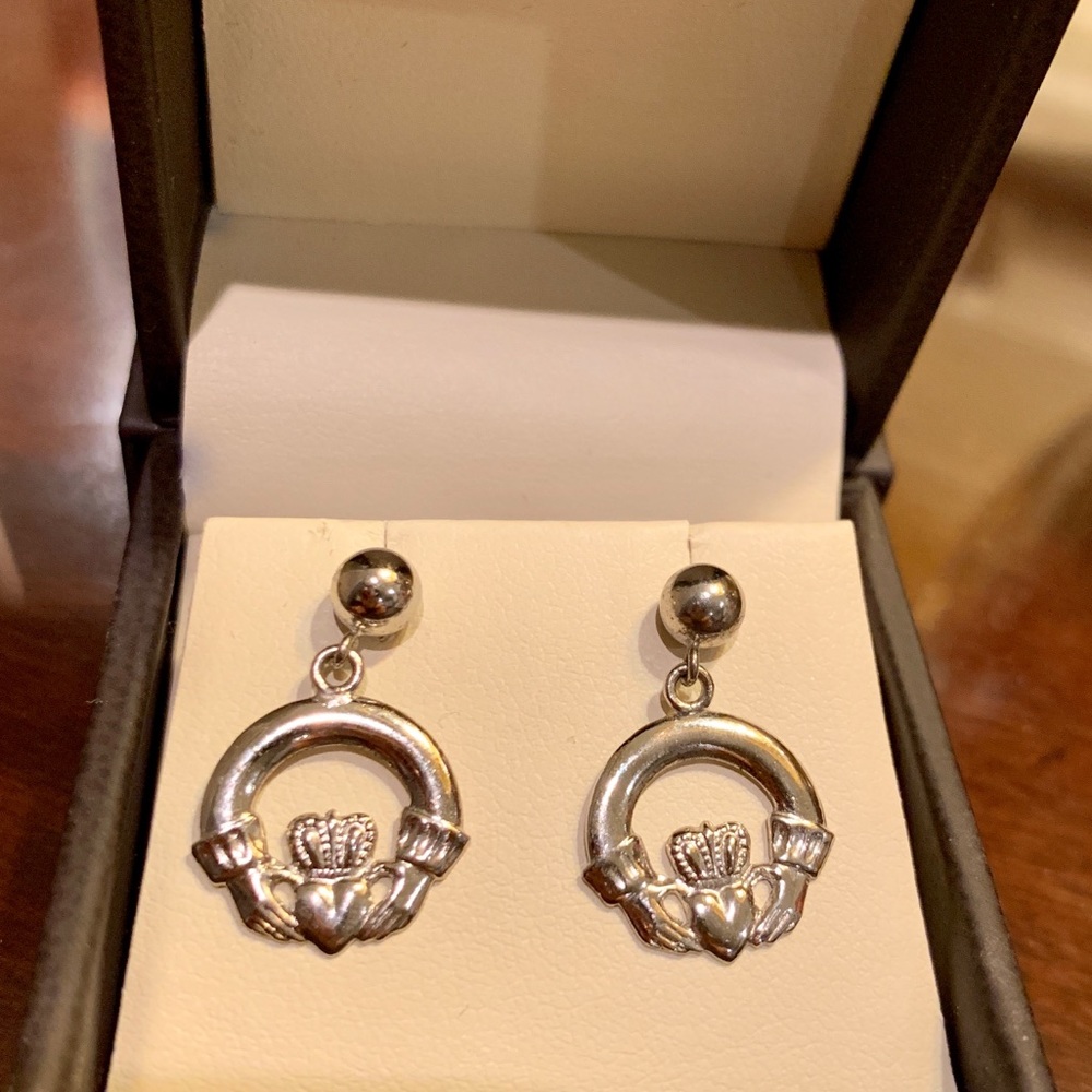 Sterling Claddagh Earrings